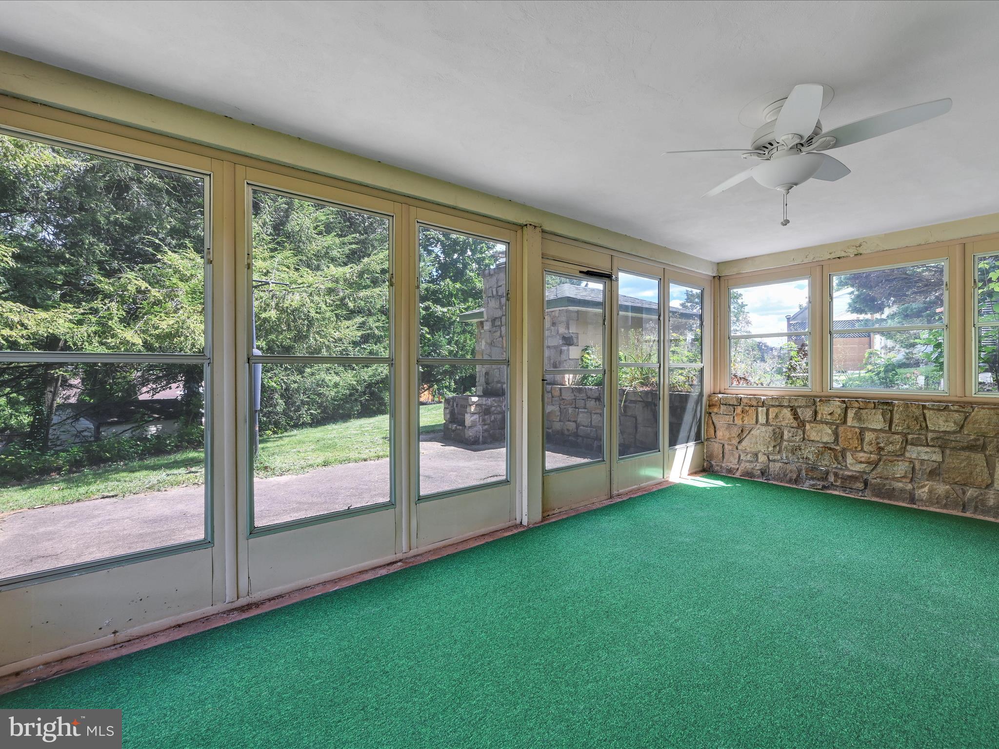 GLENN ACRES - Residential