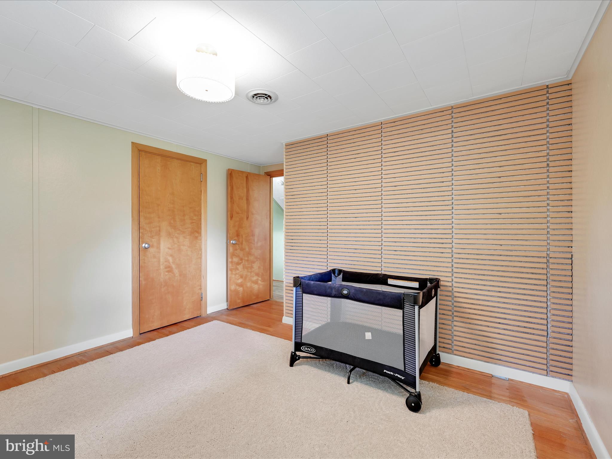 GLENN ACRES - Residential