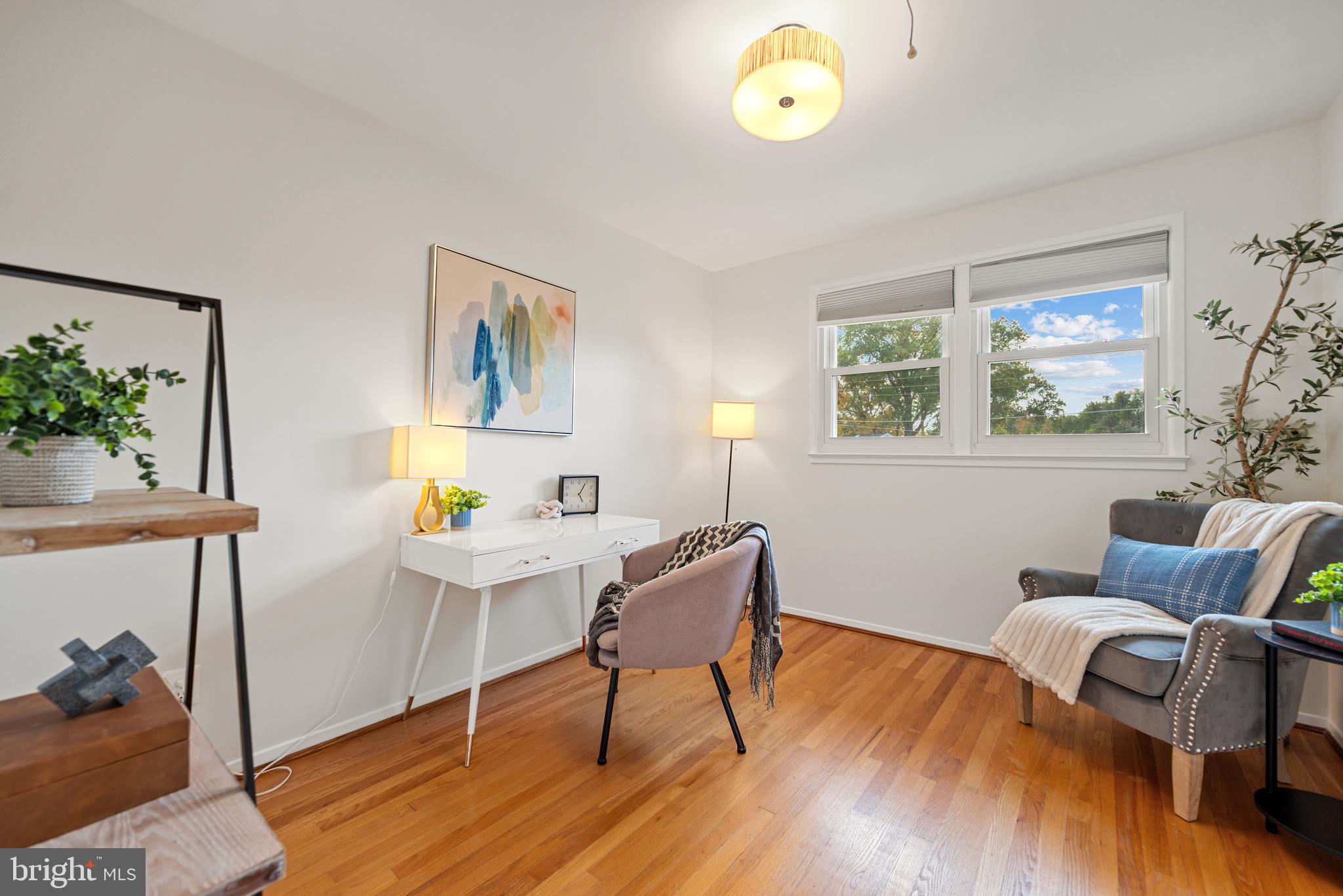 CRESTWOOD MANOR - Residential