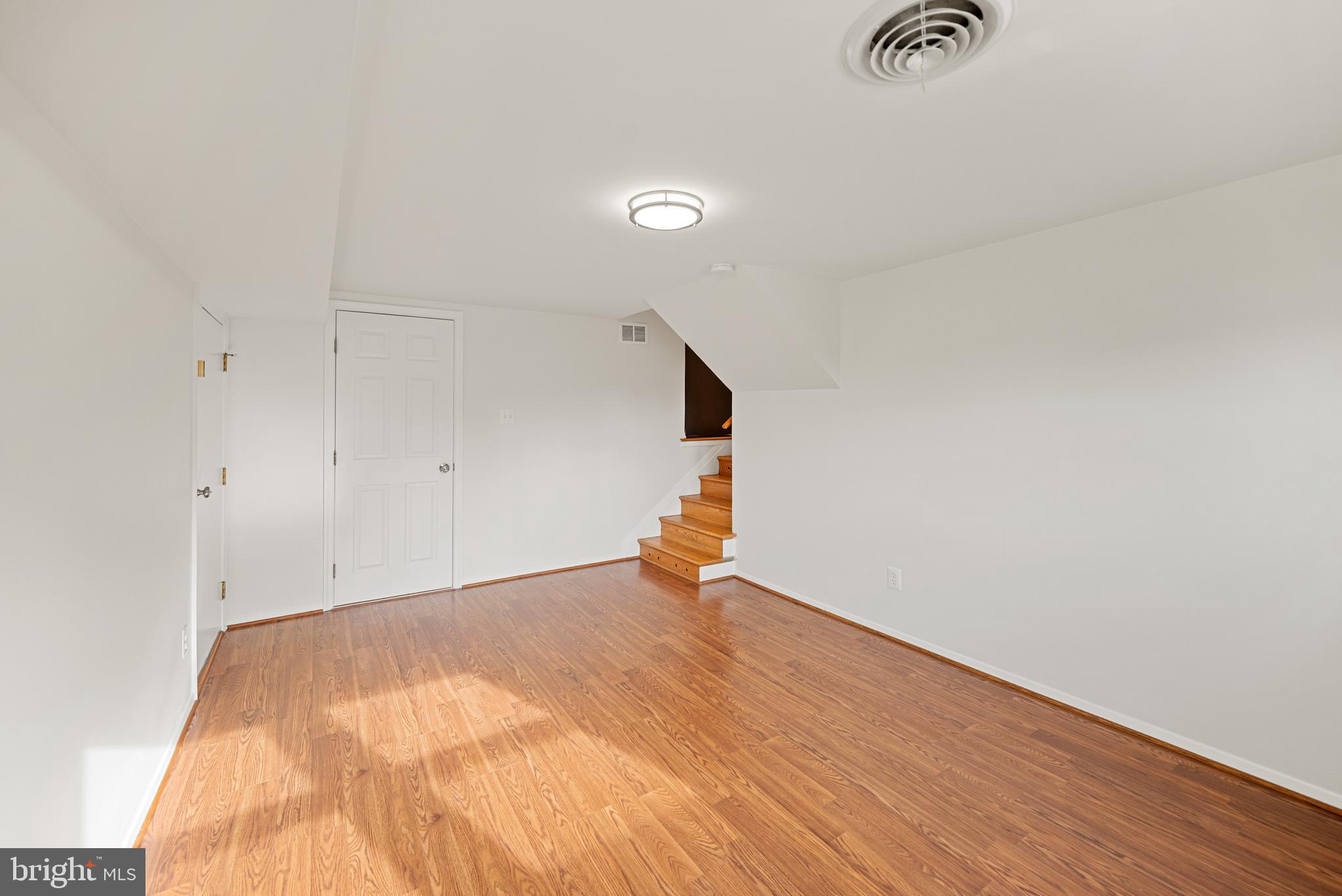 CRESTWOOD MANOR - Residential