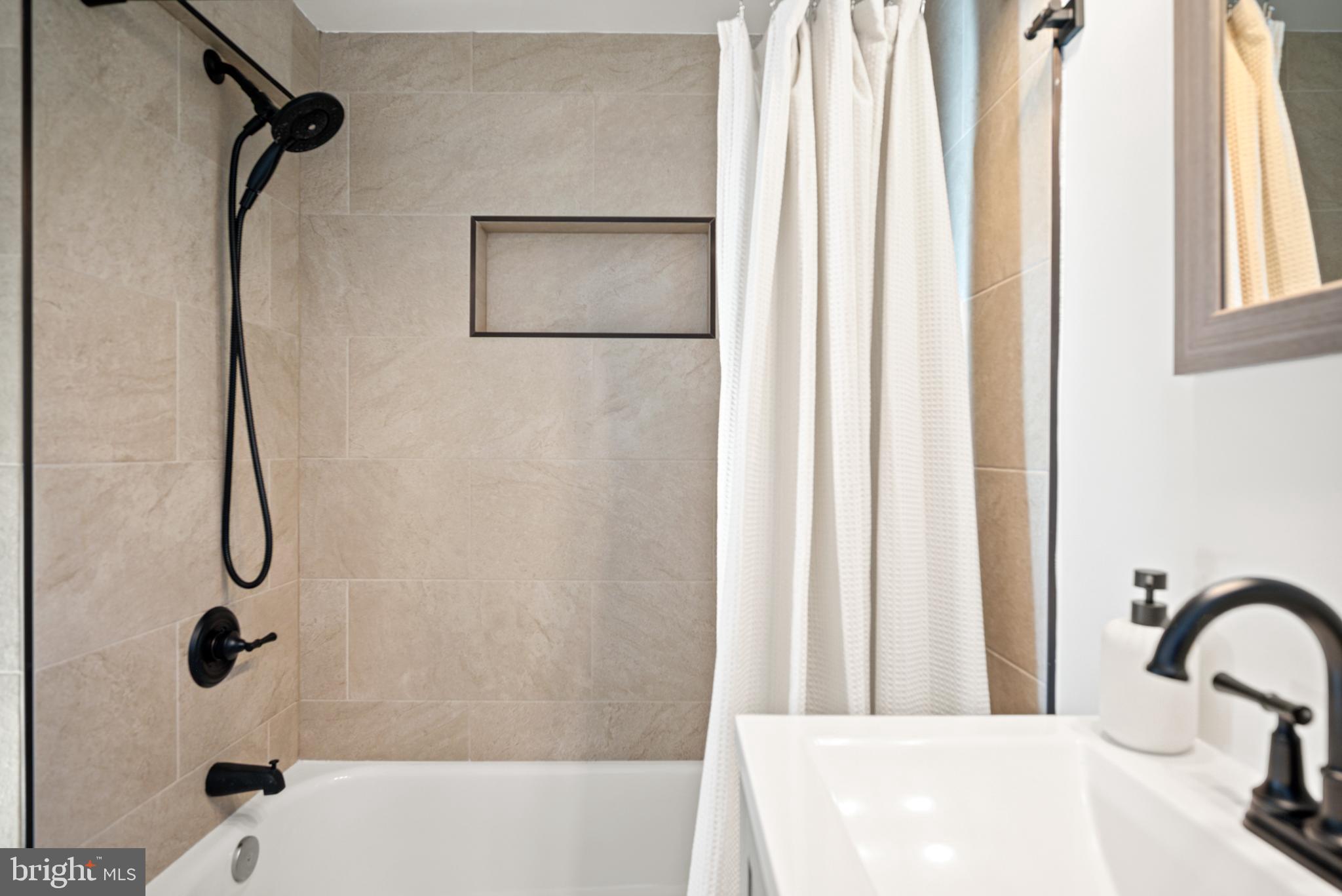 CRESTWOOD MANOR - Residential