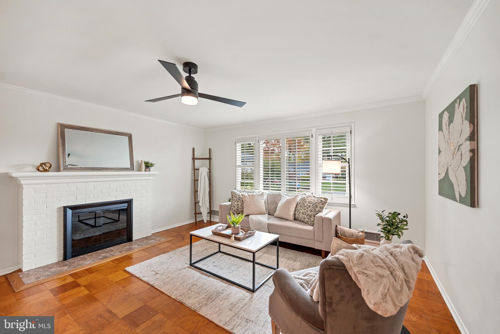 CRESTWOOD MANOR - Residential