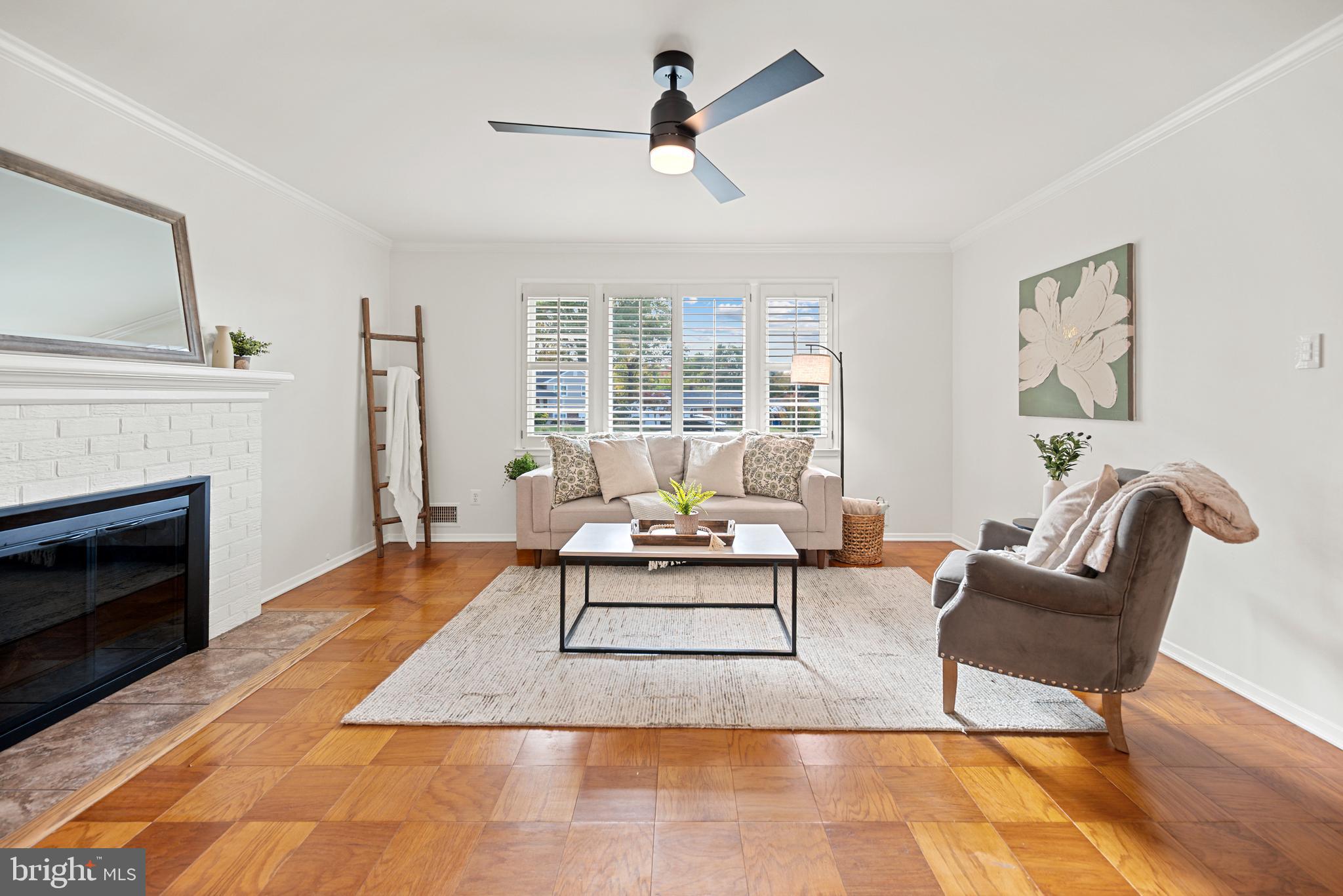 CRESTWOOD MANOR - Residential