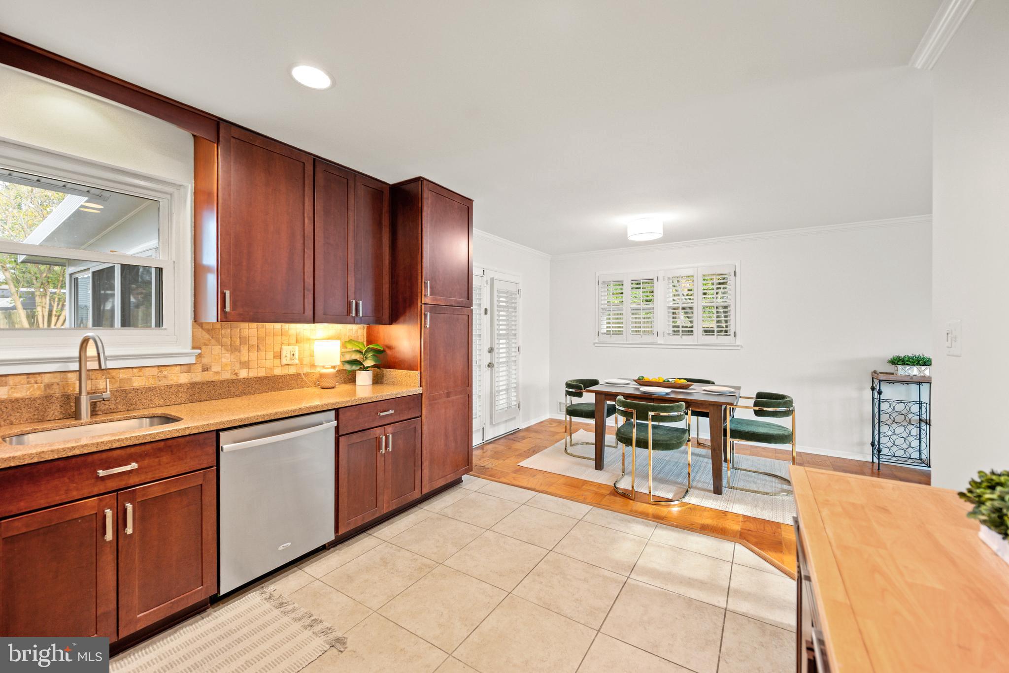 CRESTWOOD MANOR - Residential