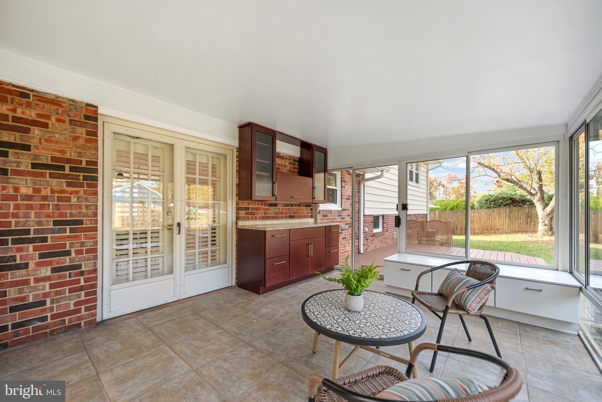 CRESTWOOD MANOR - Residential