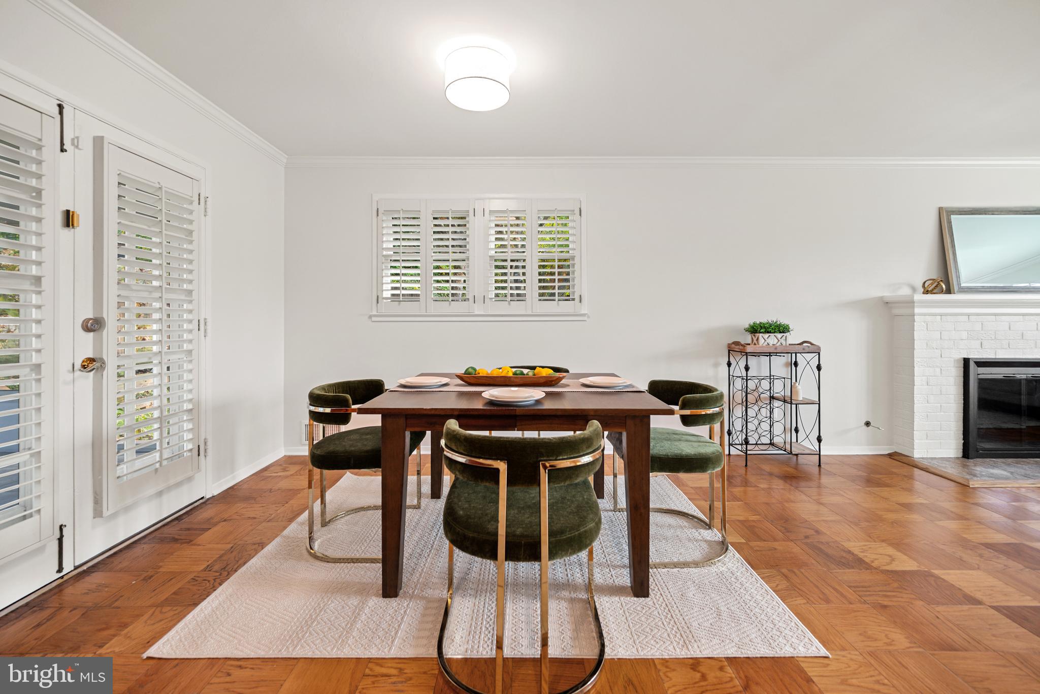 CRESTWOOD MANOR - Residential