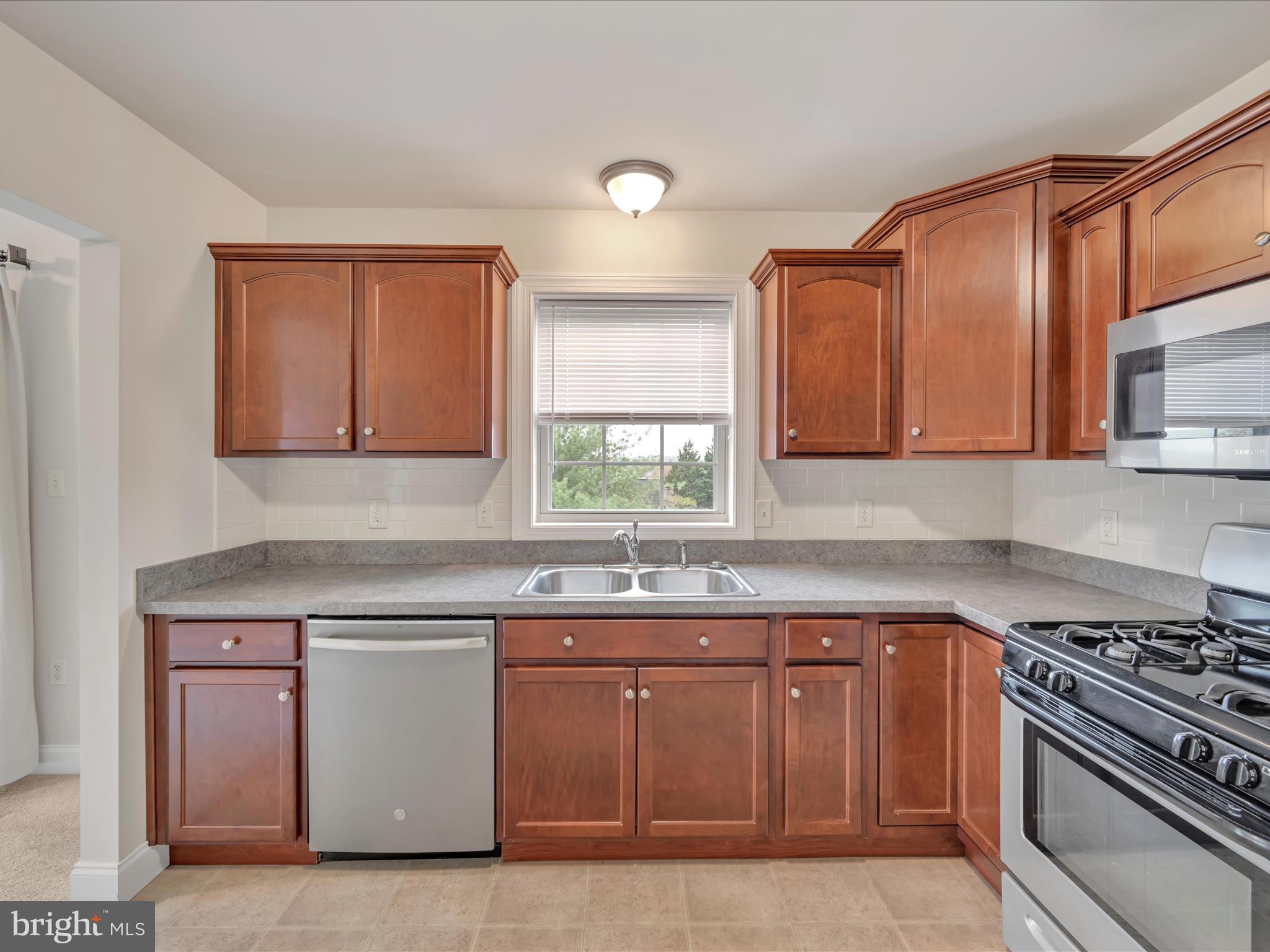 SUMMIT HILLS - Residential