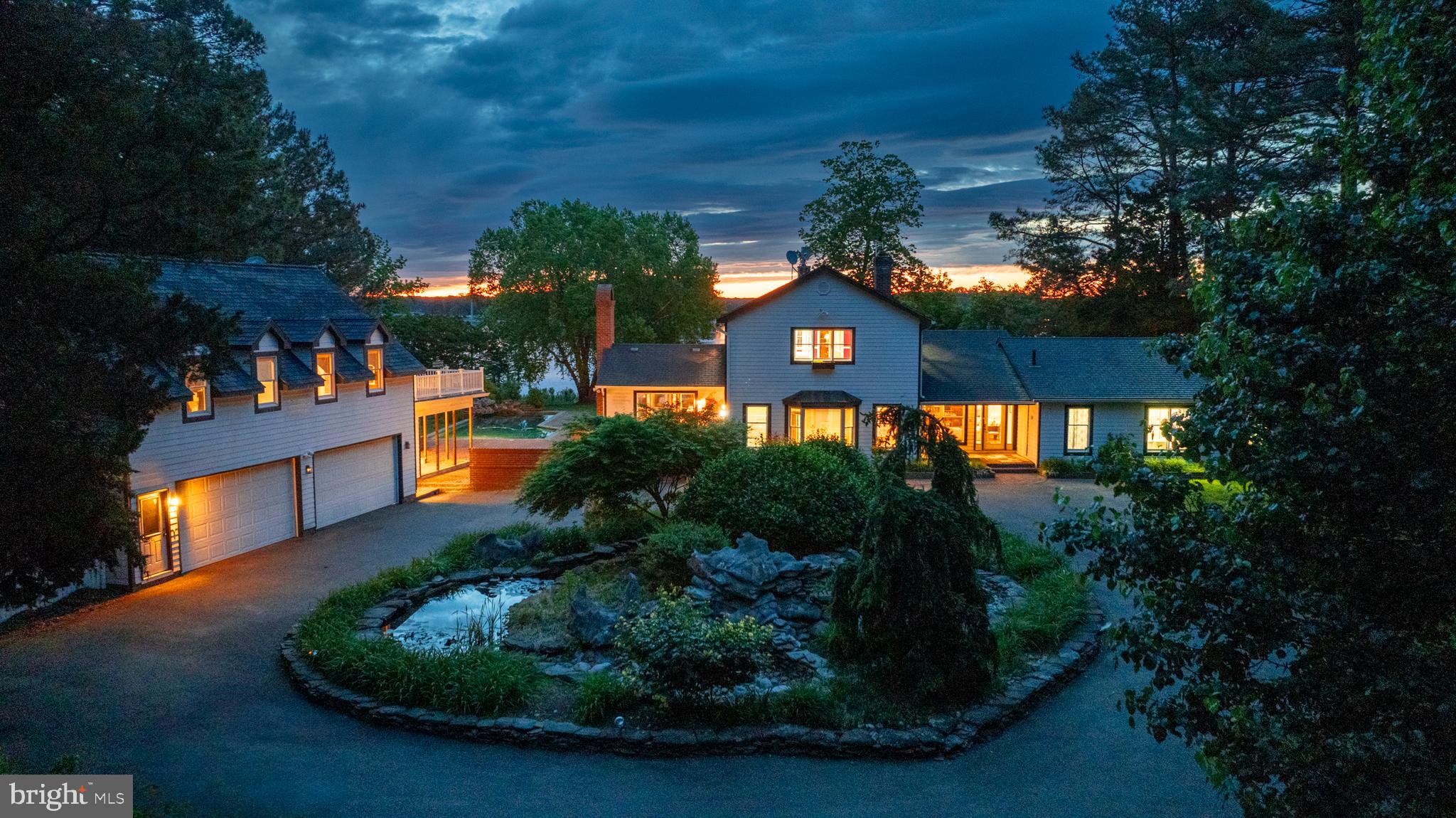 6884 TRAVELERS REST CIRCLE