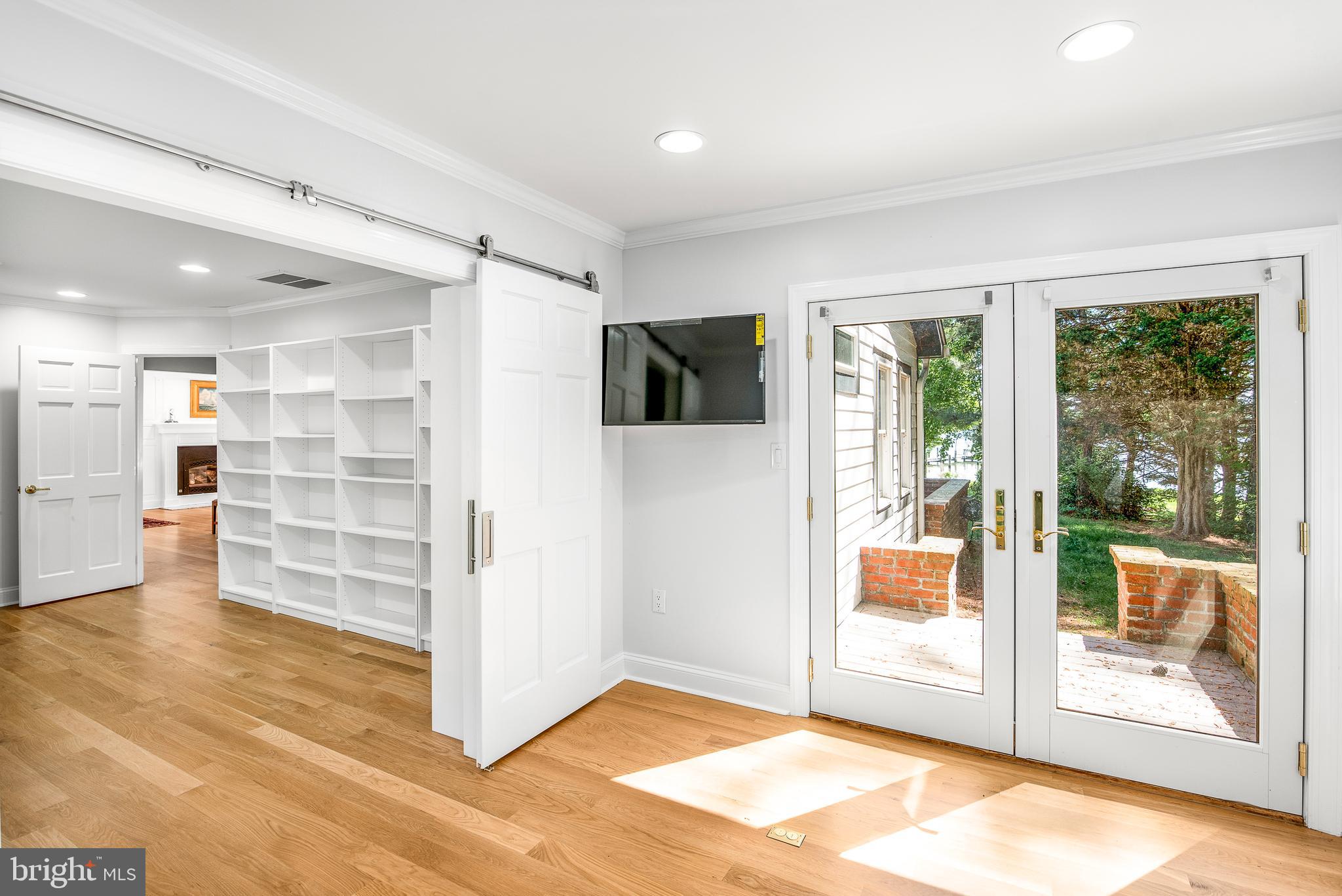 TRAVELERS REST - Residential