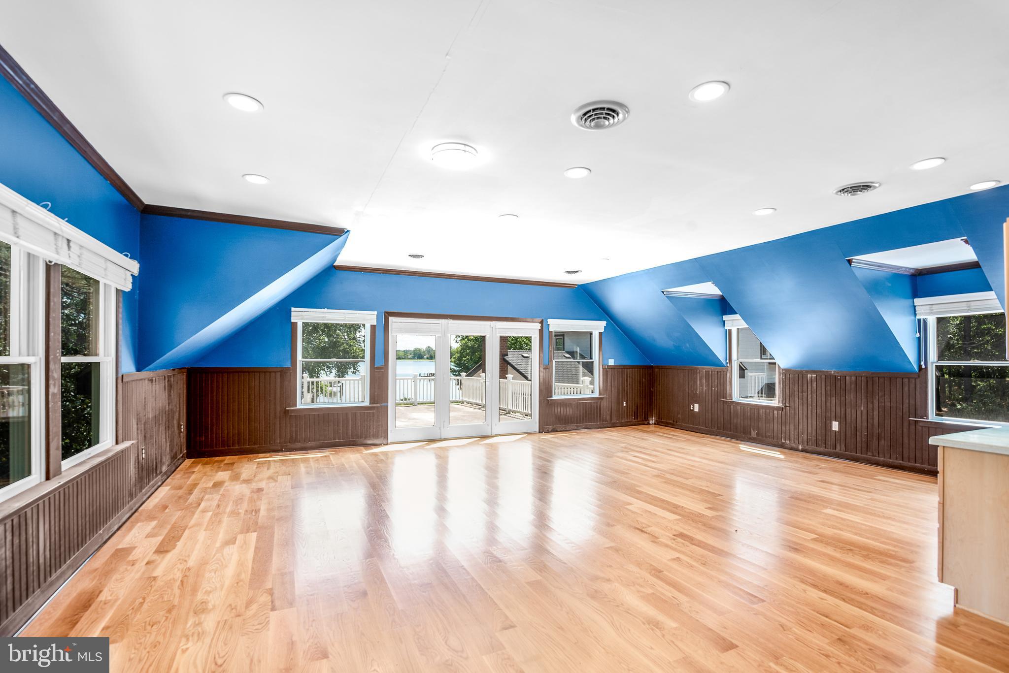 TRAVELERS REST - Residential