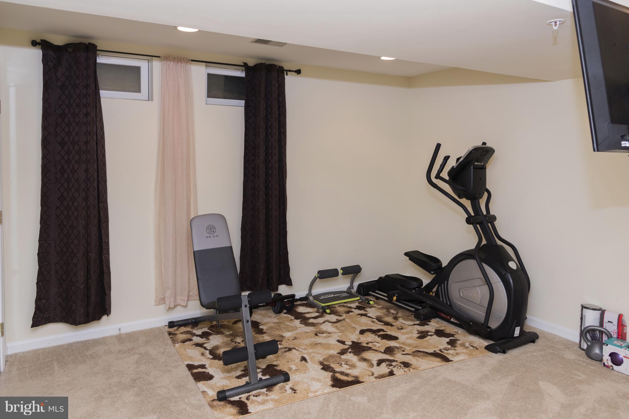 ROSEDALE ESTATES II-PLAT - Residential Lease