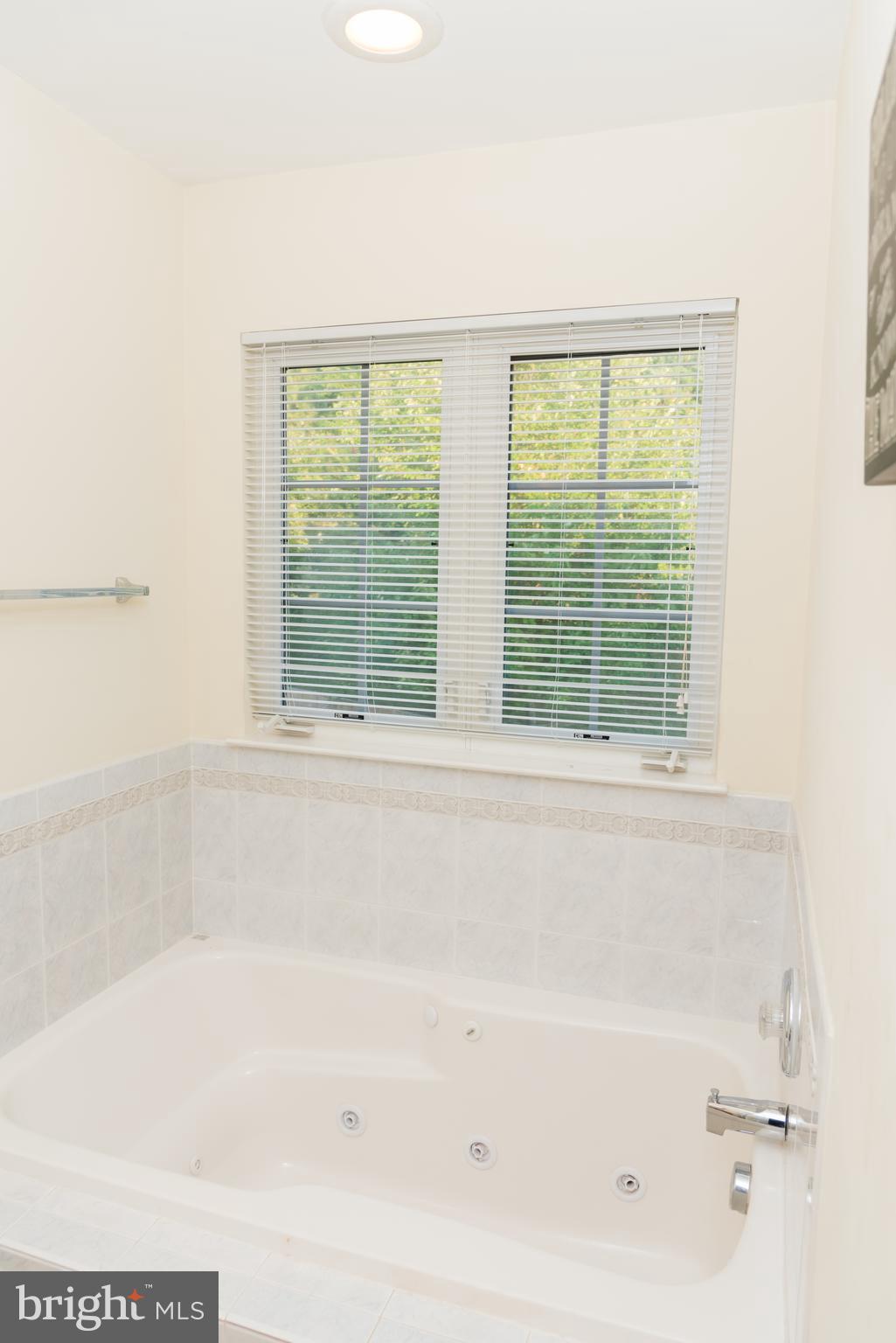 ROSEDALE ESTATES II-PLAT - Residential Lease