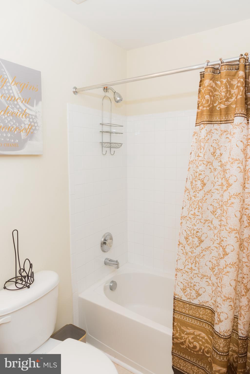 ROSEDALE ESTATES II-PLAT - Residential Lease