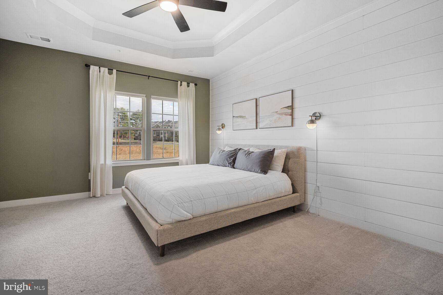 MONTGOMERY VILLAGE - Residential Lease