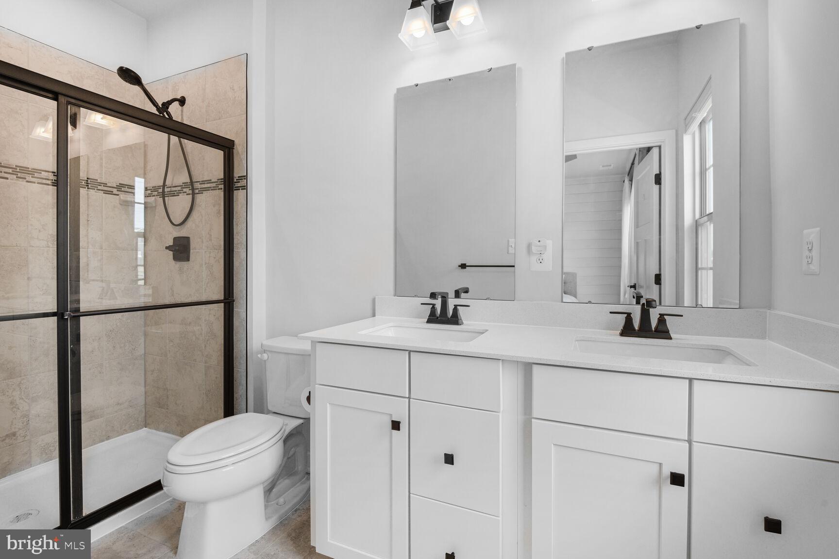 MONTGOMERY VILLAGE - Residential Lease