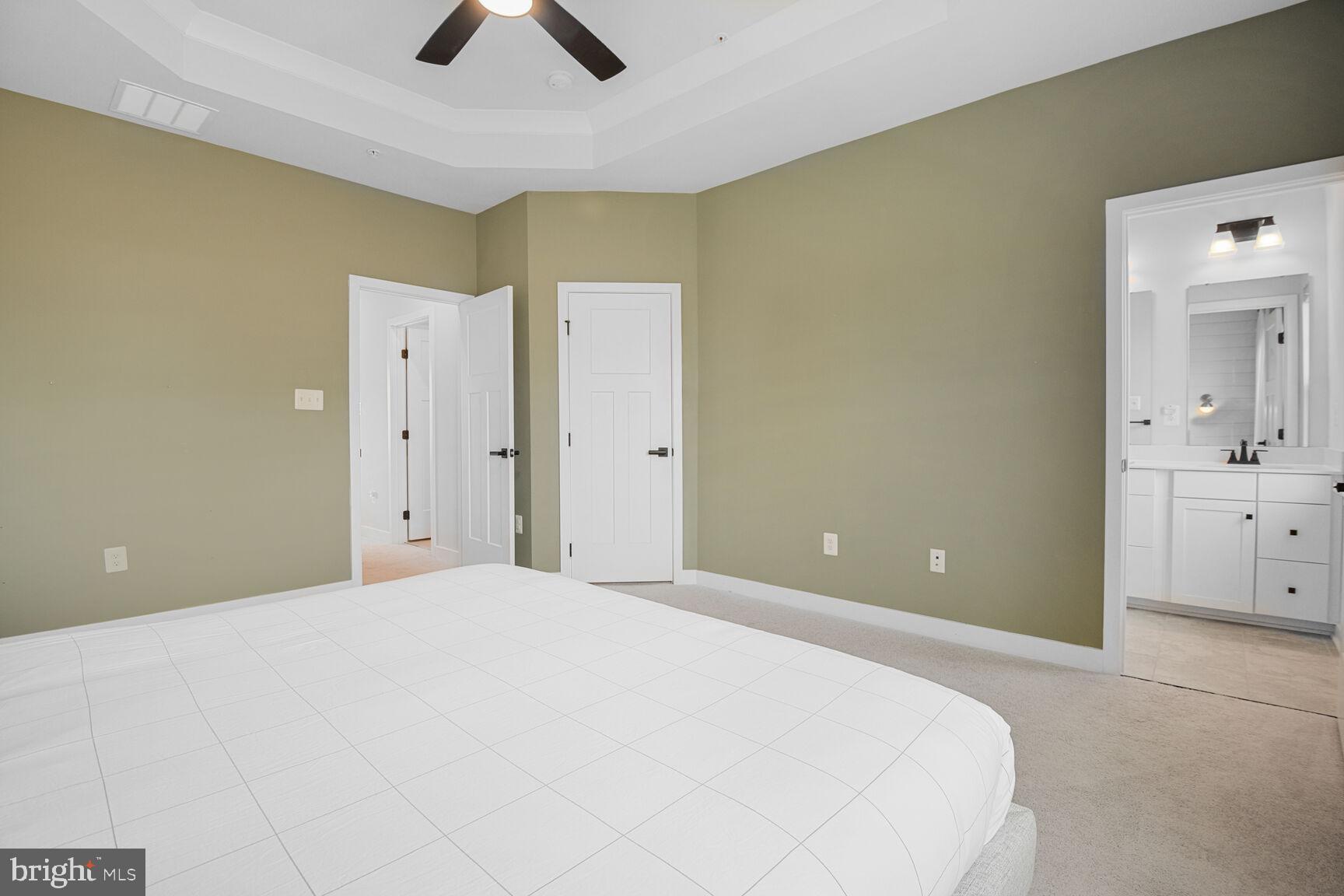 MONTGOMERY VILLAGE - Residential Lease