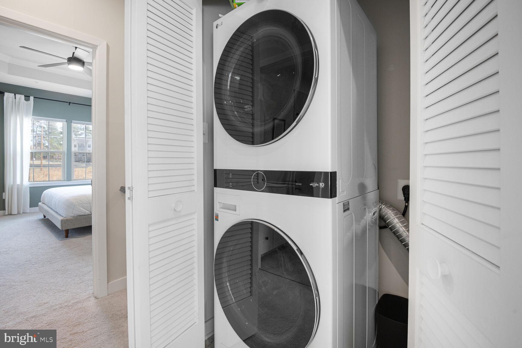 MONTGOMERY VILLAGE - Residential Lease