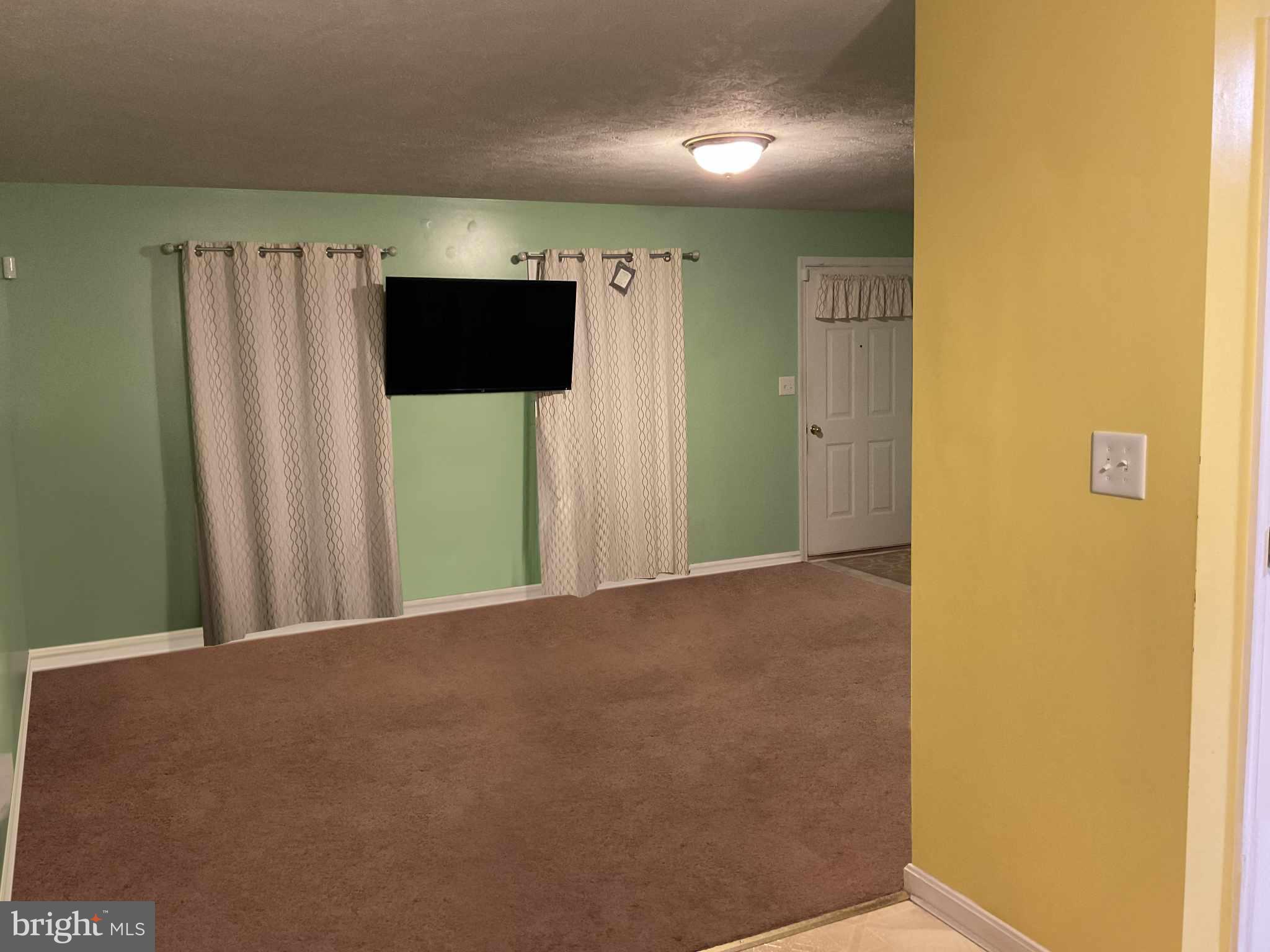 EMERALD HILLS ESTATES - Residential