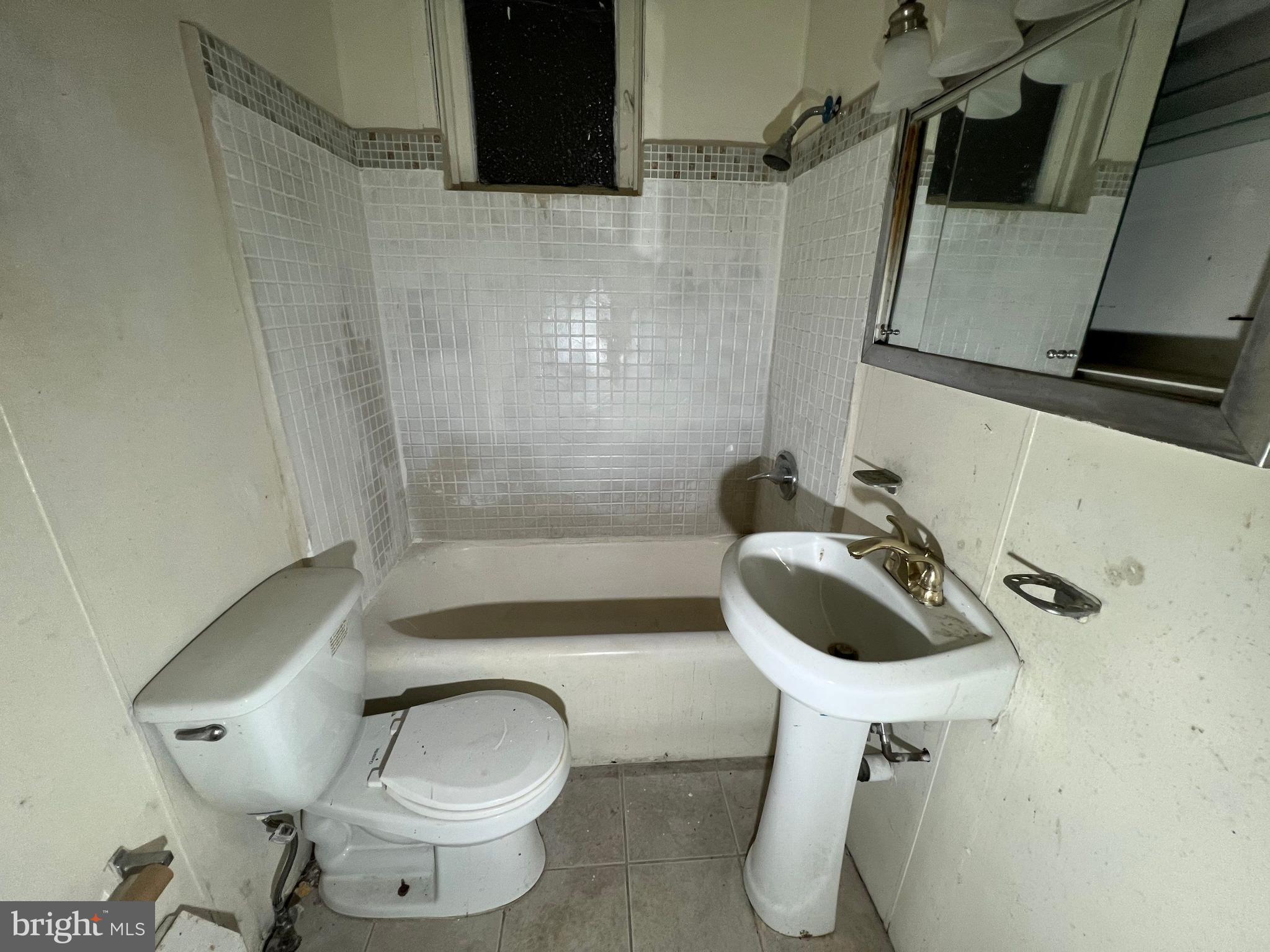 GARDENVILLE - Residential