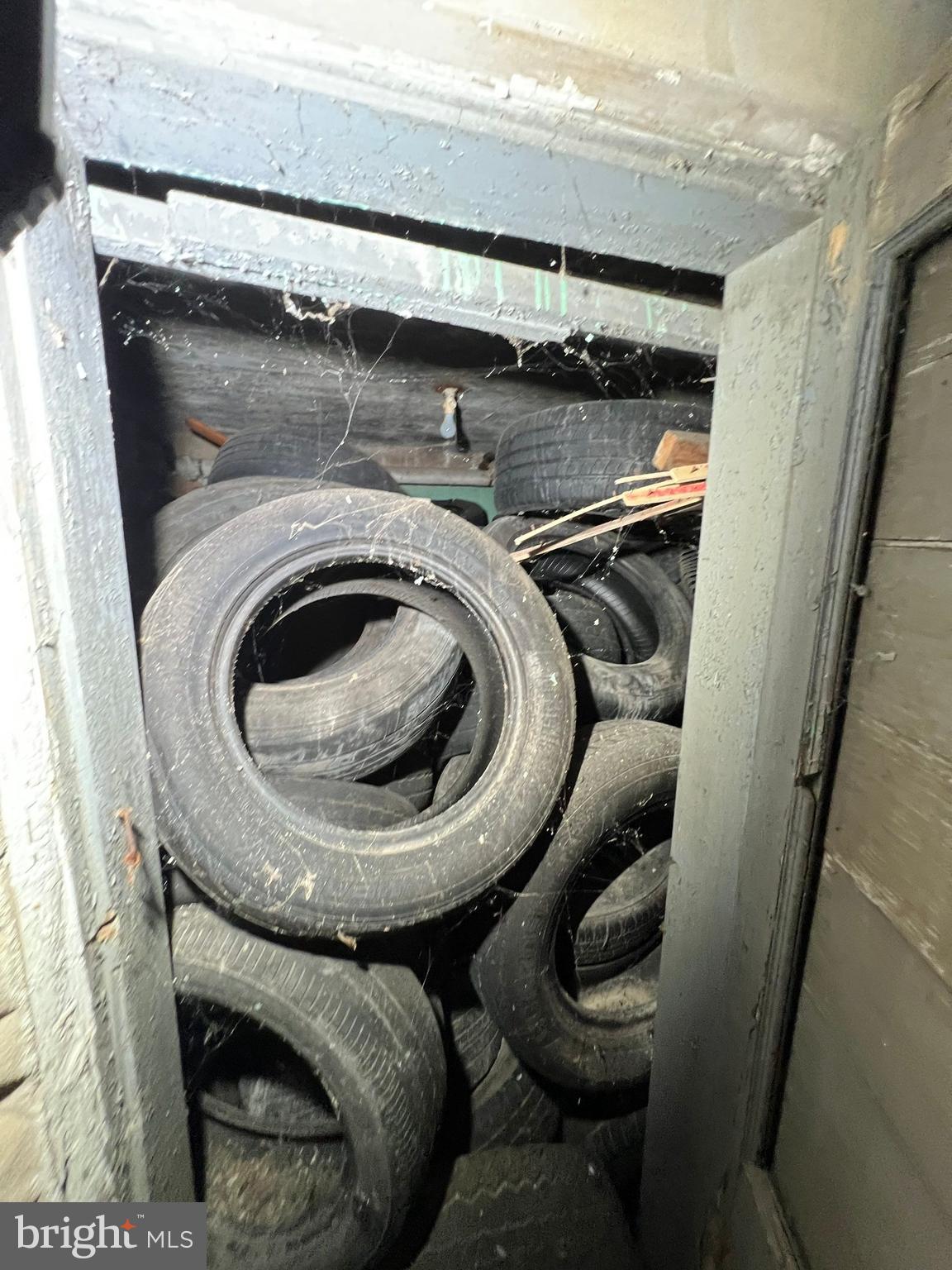 GARDENVILLE - Residential