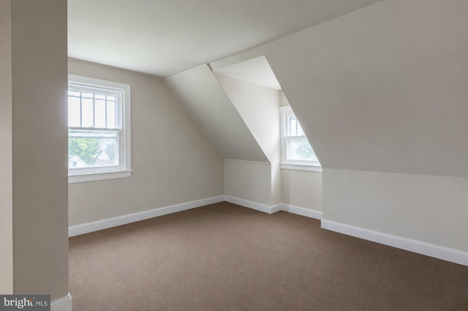 GLENSIDE - Residential