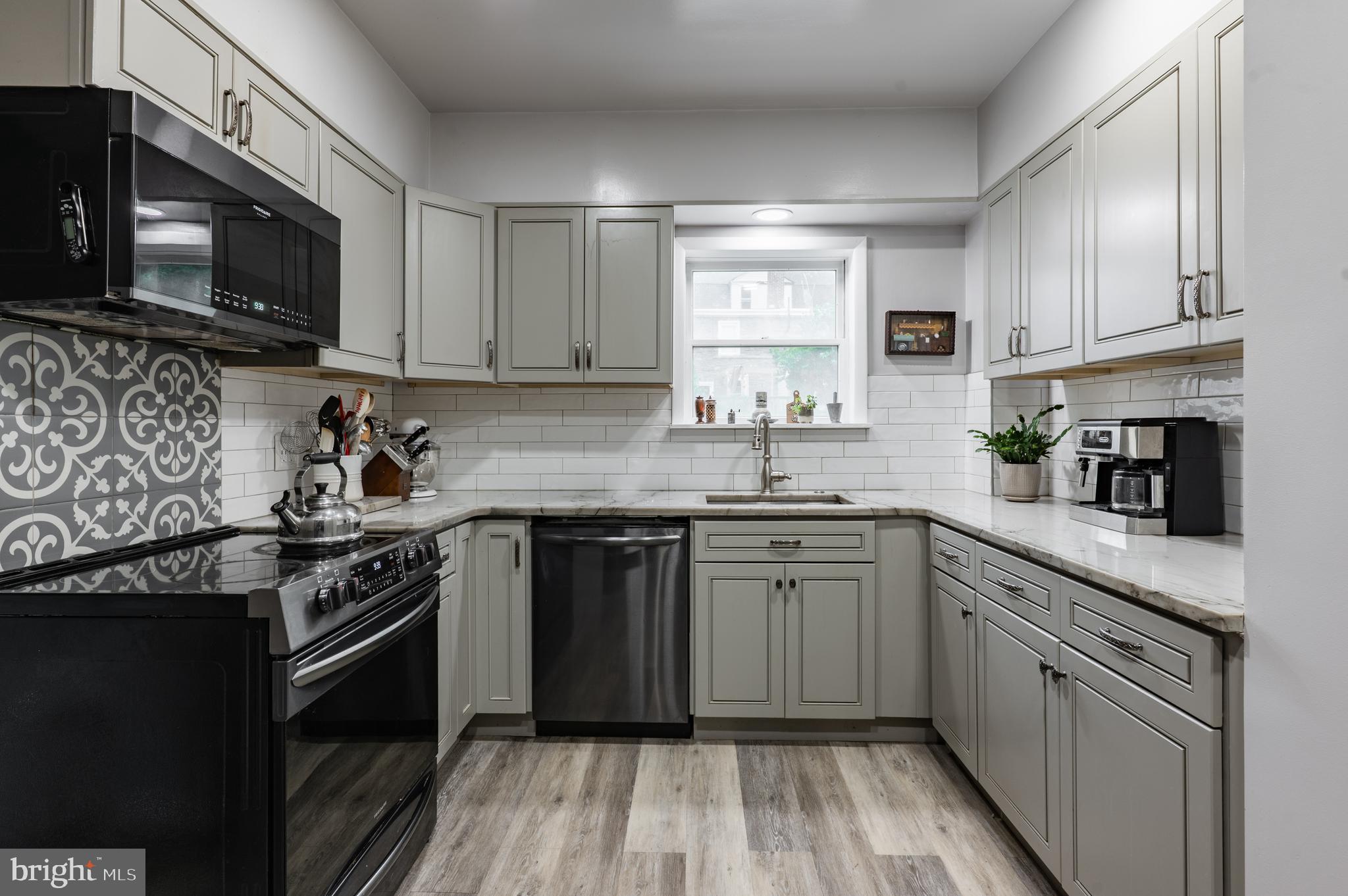 GLENSIDE - Residential