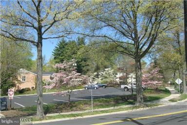 PARKSIDE CONDOMINIUMS - Residential Lease