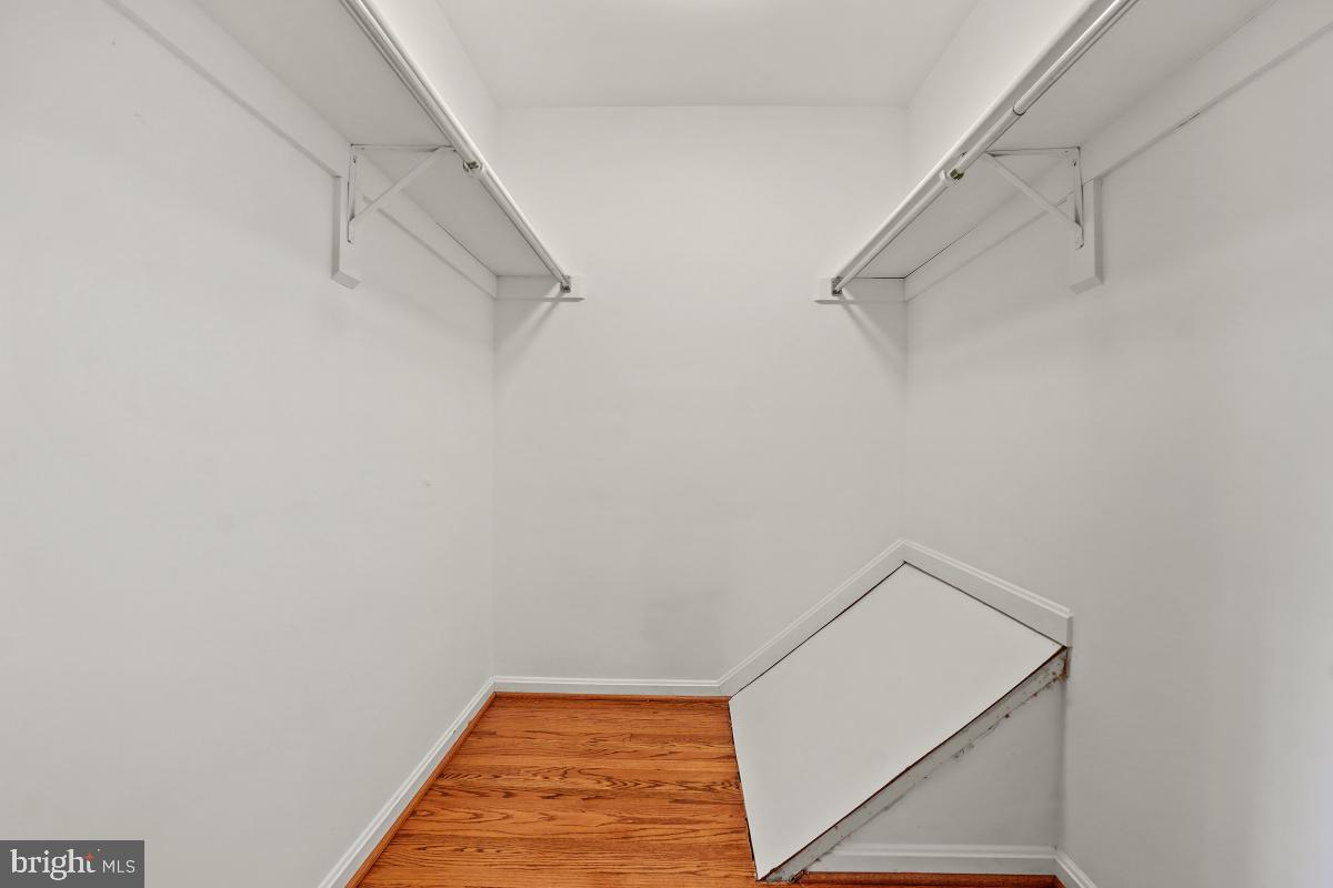 POTOMAC GROVE - Residential