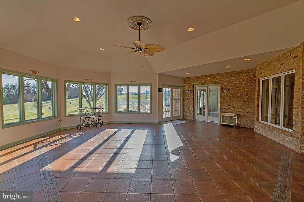 TUSCARORA HILLS - Residential