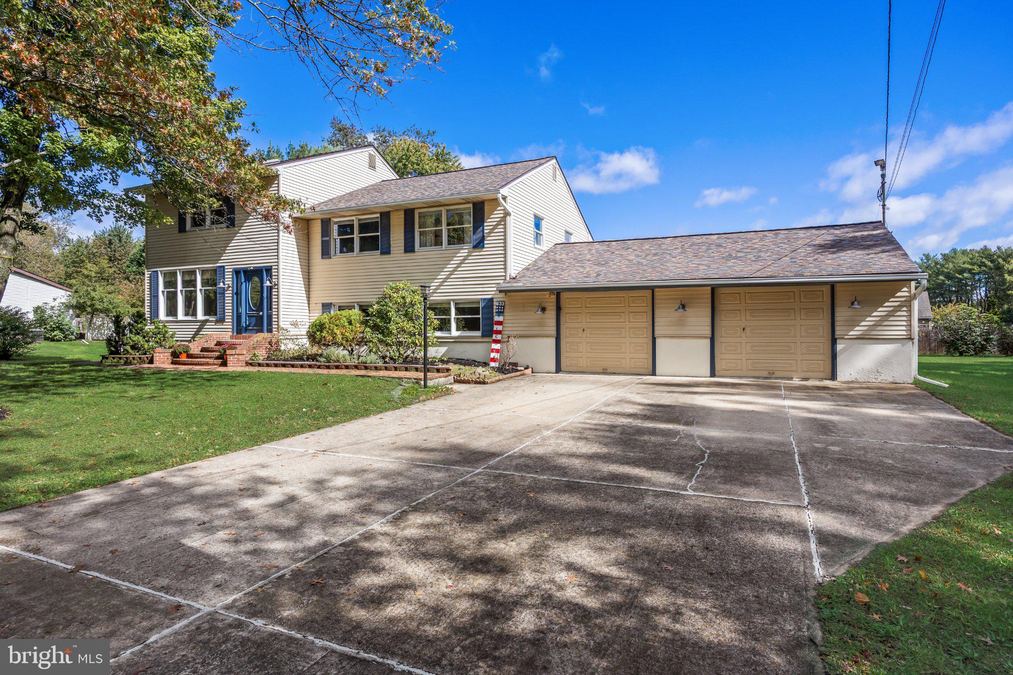 633 ORCHARD WAY
