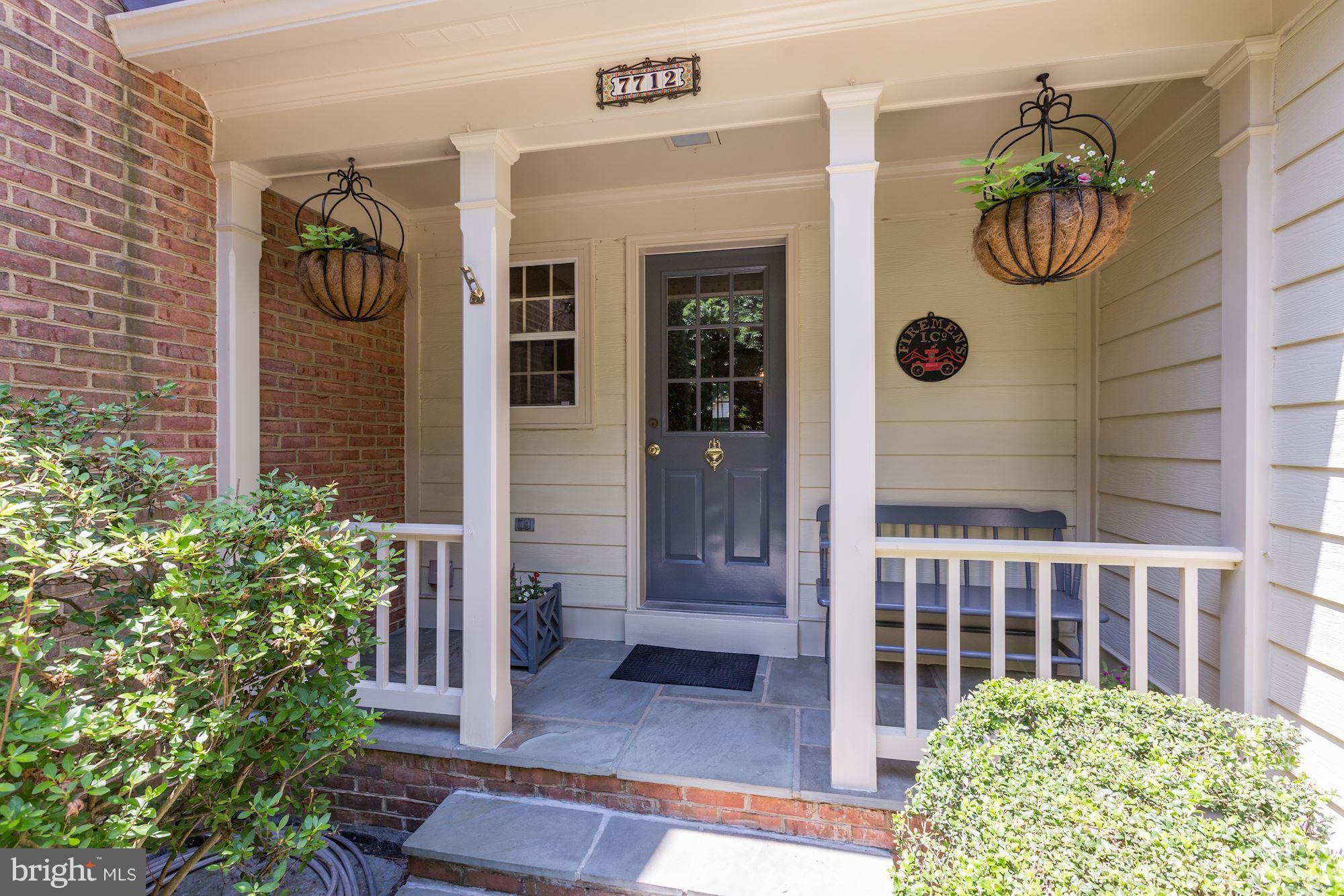 RIVER FALLS - Residential