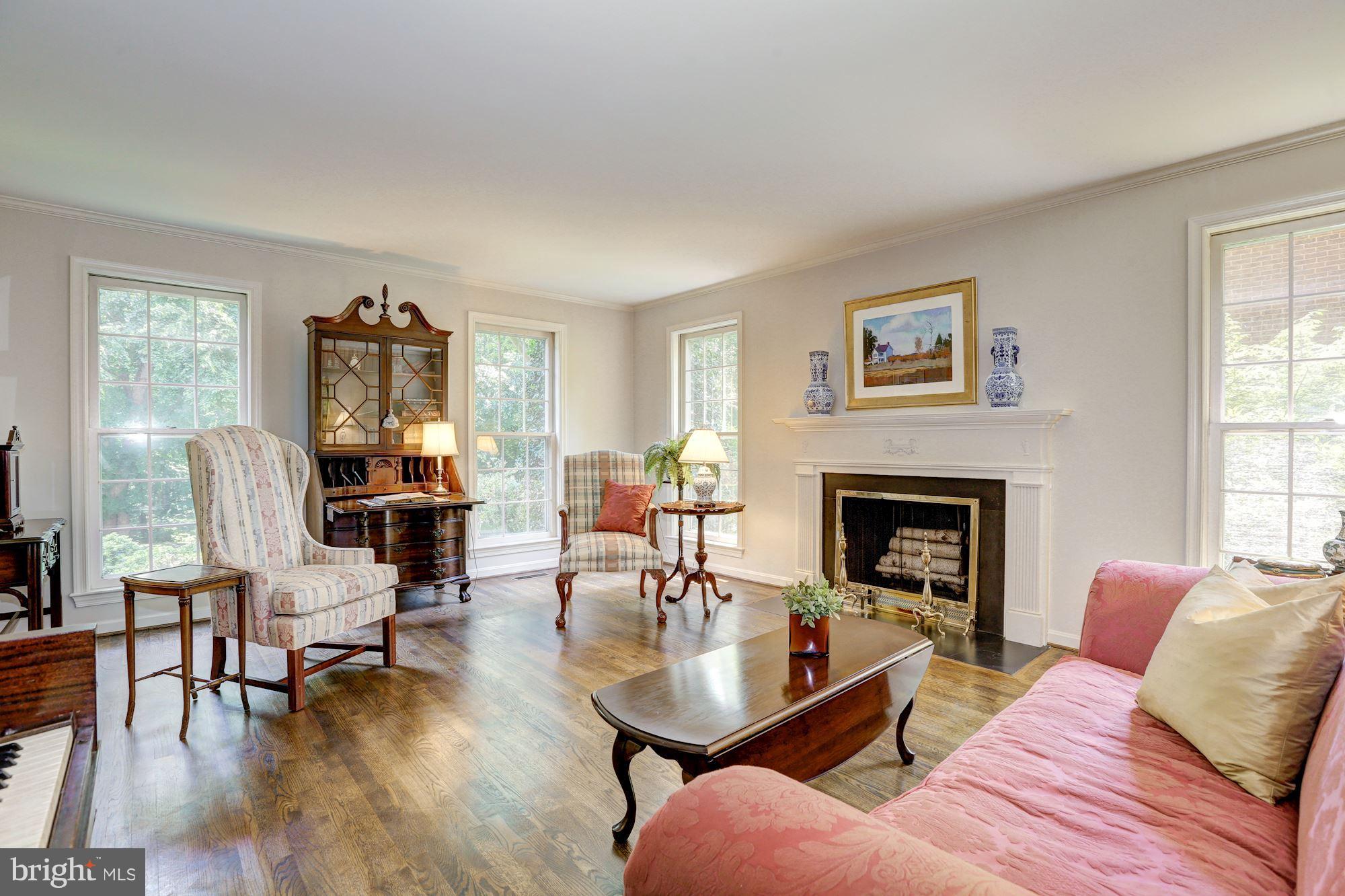 RIVER FALLS - Residential