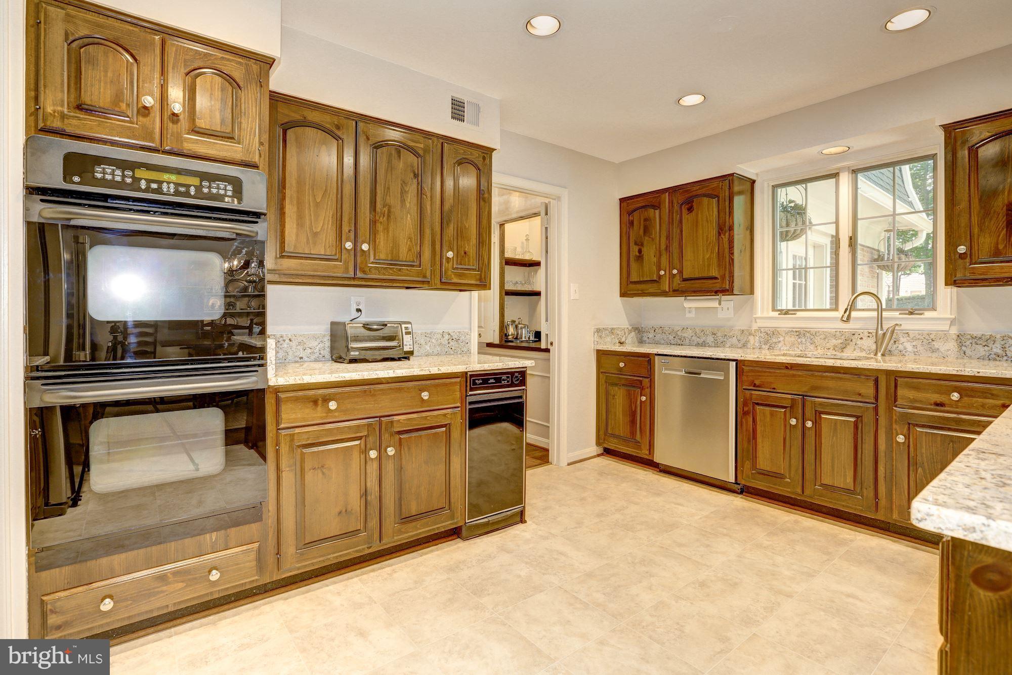 RIVER FALLS - Residential