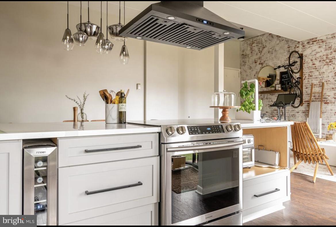 TAYLOR RUN - Residential Lease