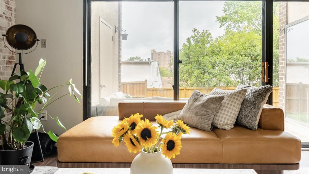 TAYLOR RUN - Residential Lease