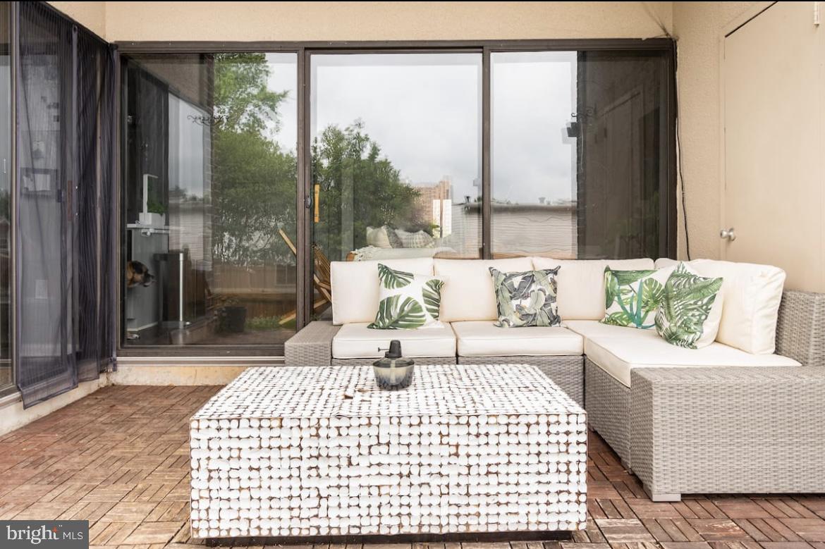 TAYLOR RUN - Residential Lease