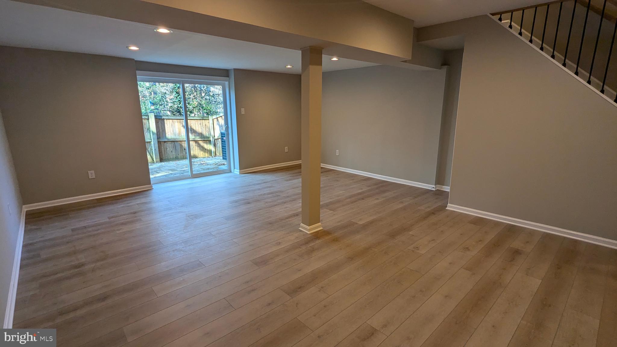 KIMBERLY WOODS VILLAGE - Residential