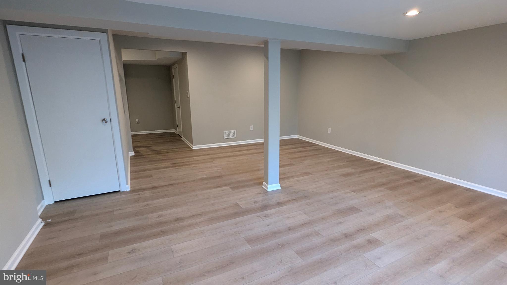 KIMBERLY WOODS VILLAGE - Residential