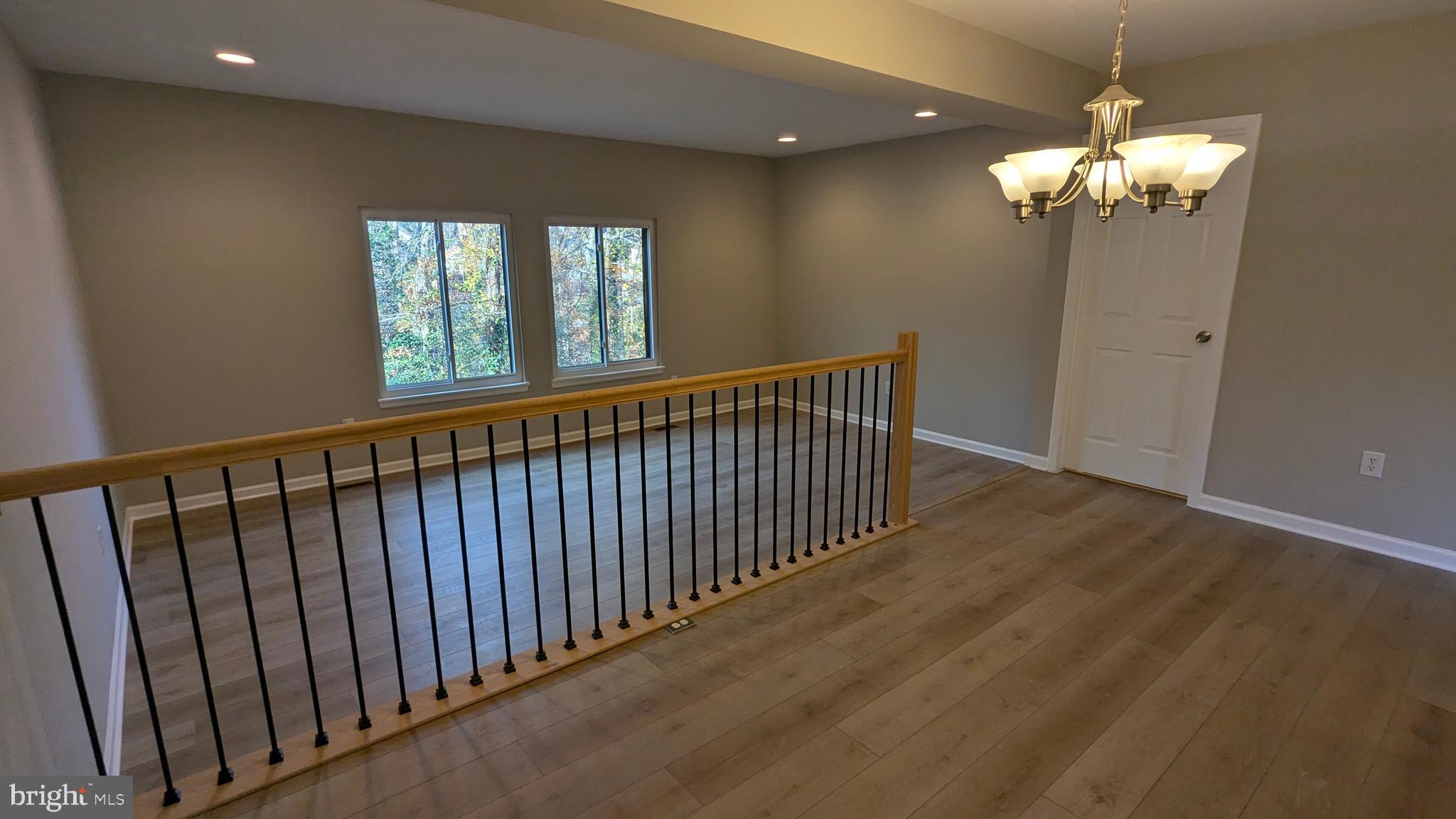 KIMBERLY WOODS VILLAGE - Residential