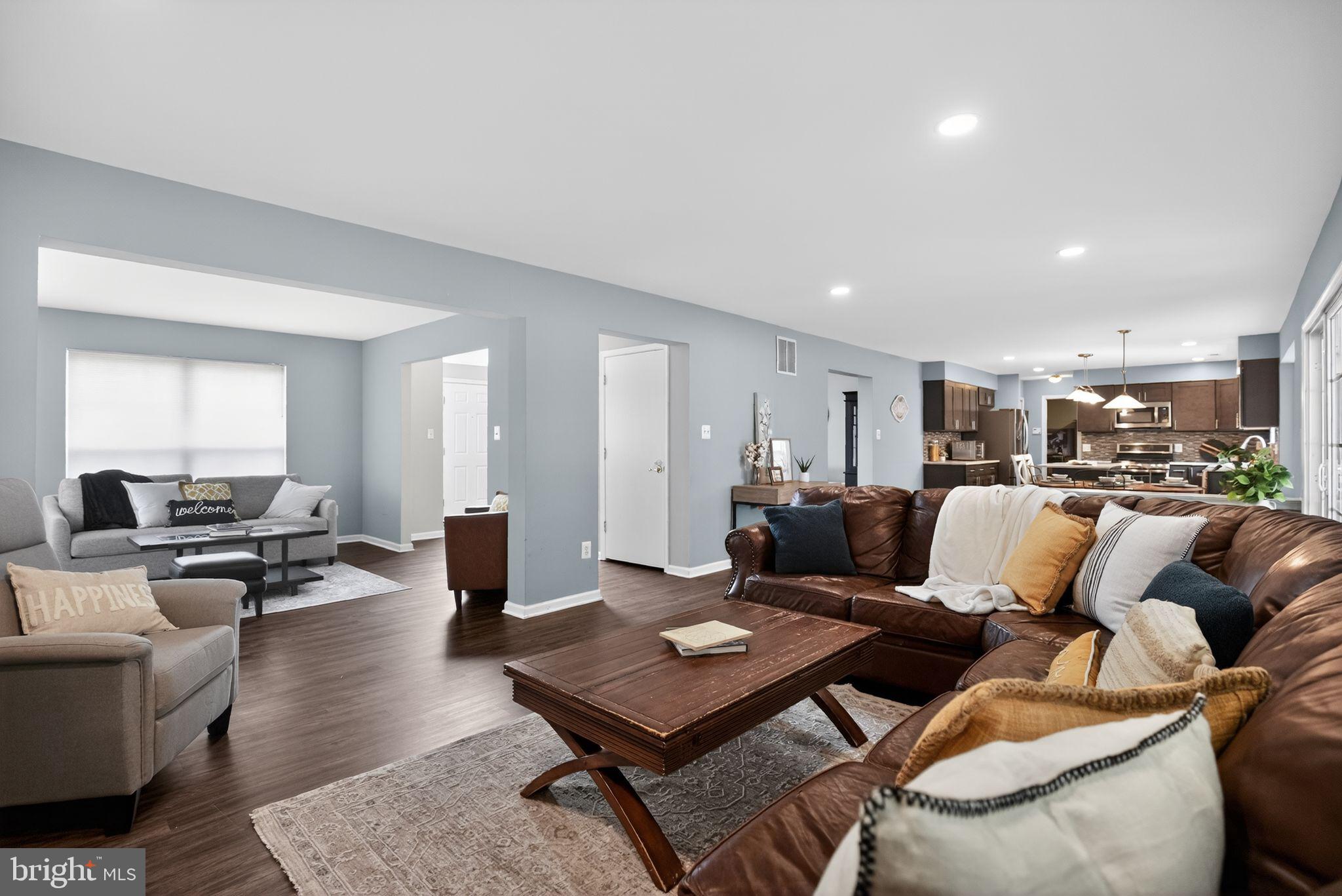 1019 BONNIE BLUE CIRCLE