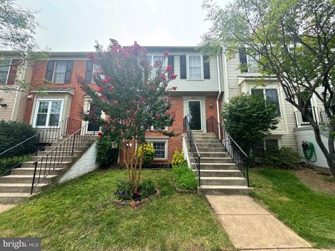 Photo of 45547 Hutchens Square, STERLING, VA 20166 (MLS # VALO2131220)