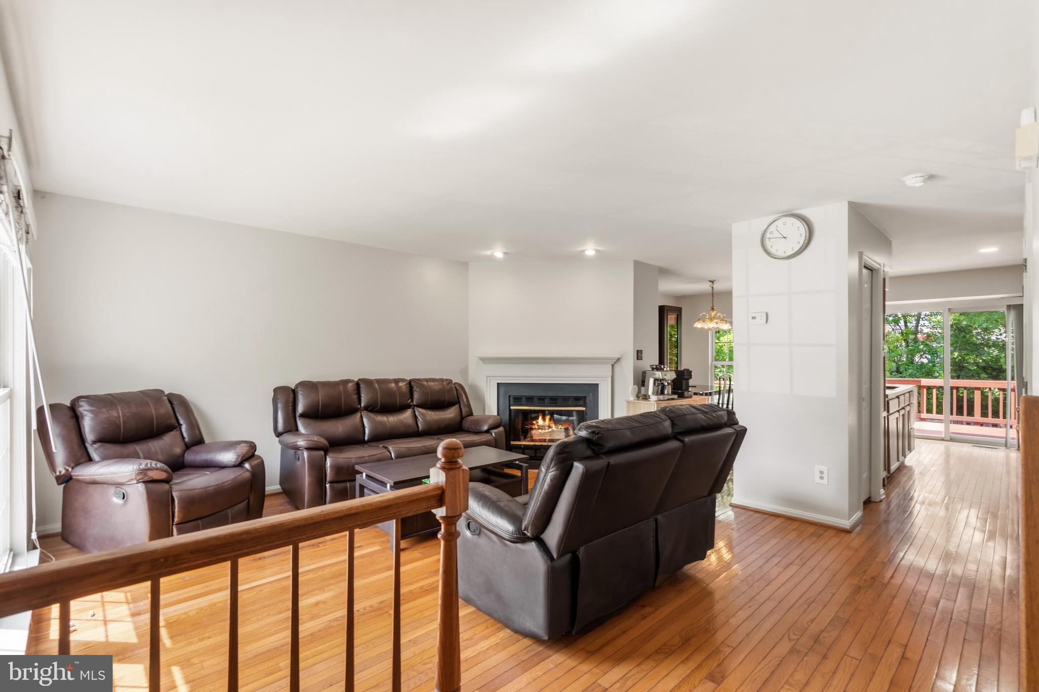 45547 HUTCHENS SQUARE