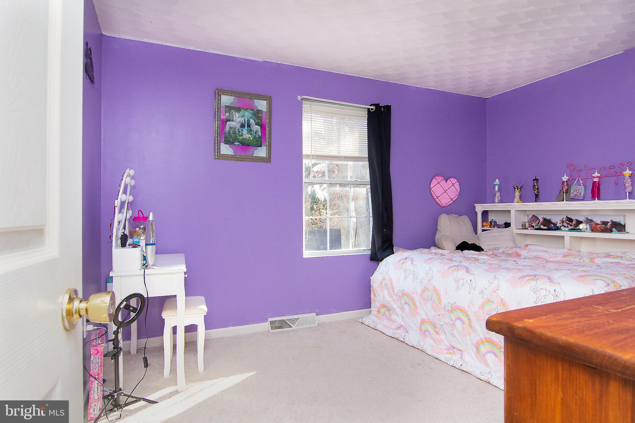 HALL ESTATES III - Residential