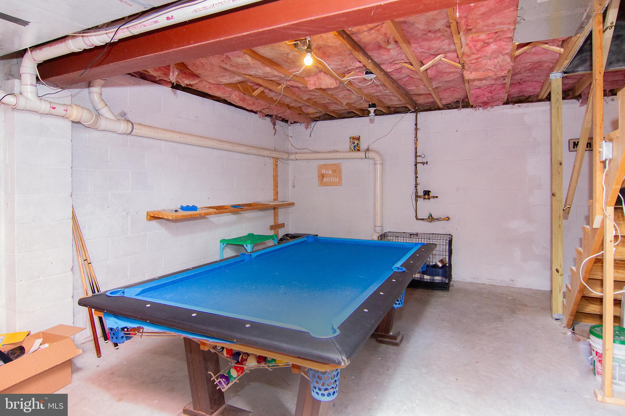 HALL ESTATES III - Residential