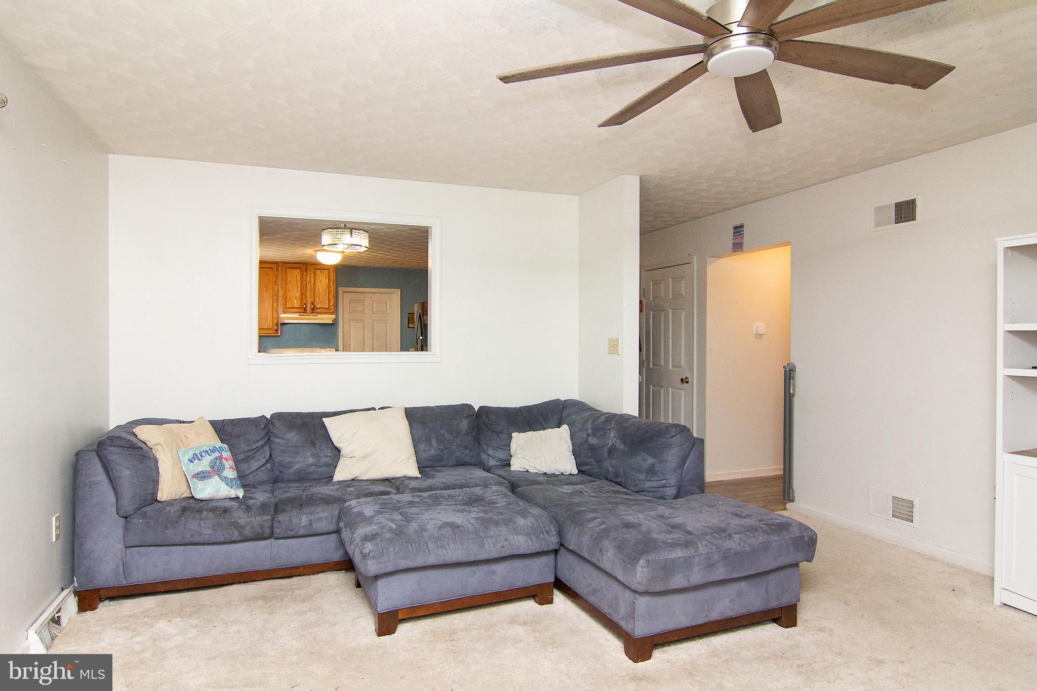 HALL ESTATES III - Residential