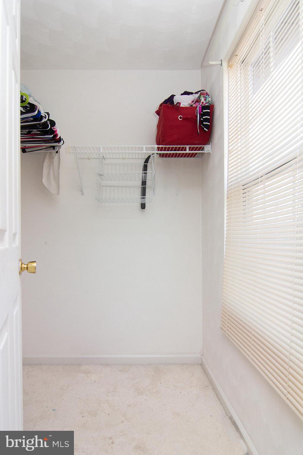 HALL ESTATES III - Residential