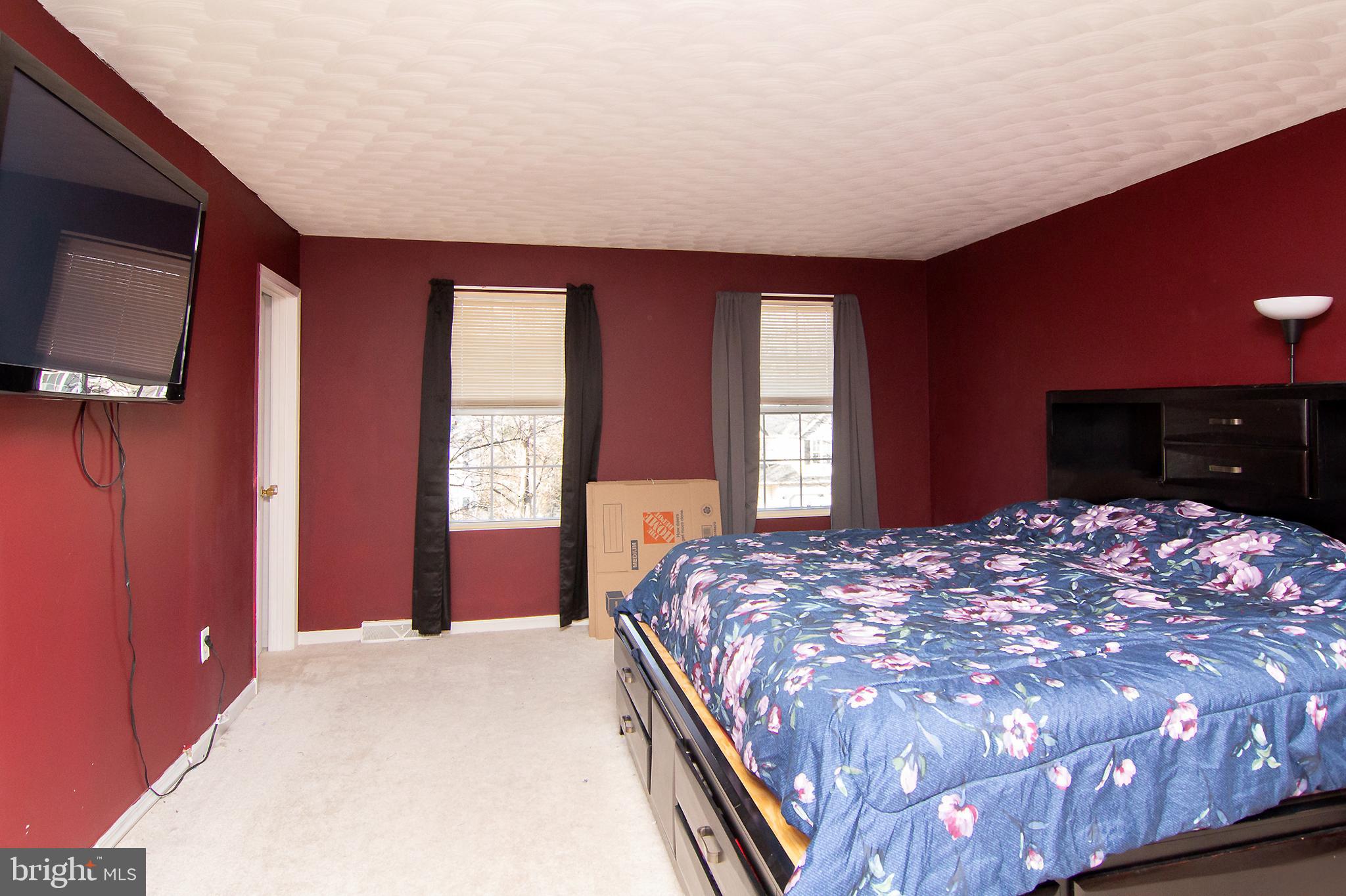 HALL ESTATES III - Residential