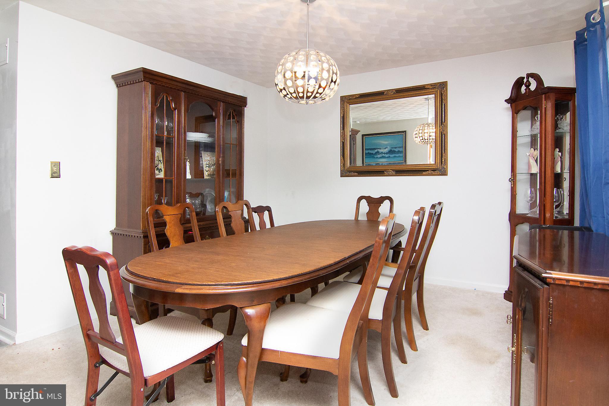 HALL ESTATES III - Residential