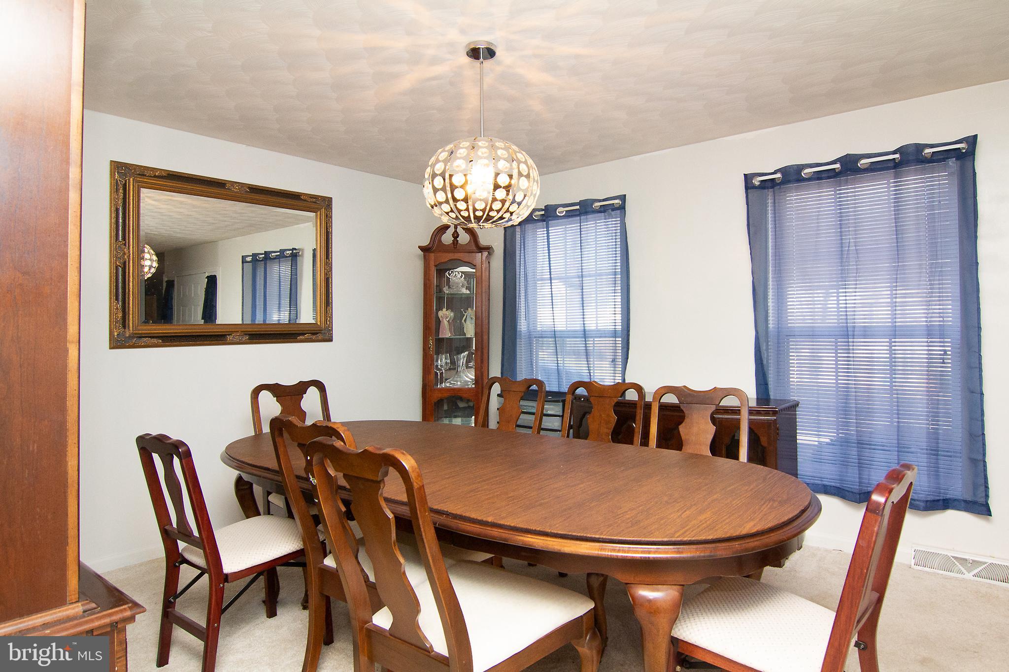 HALL ESTATES III - Residential