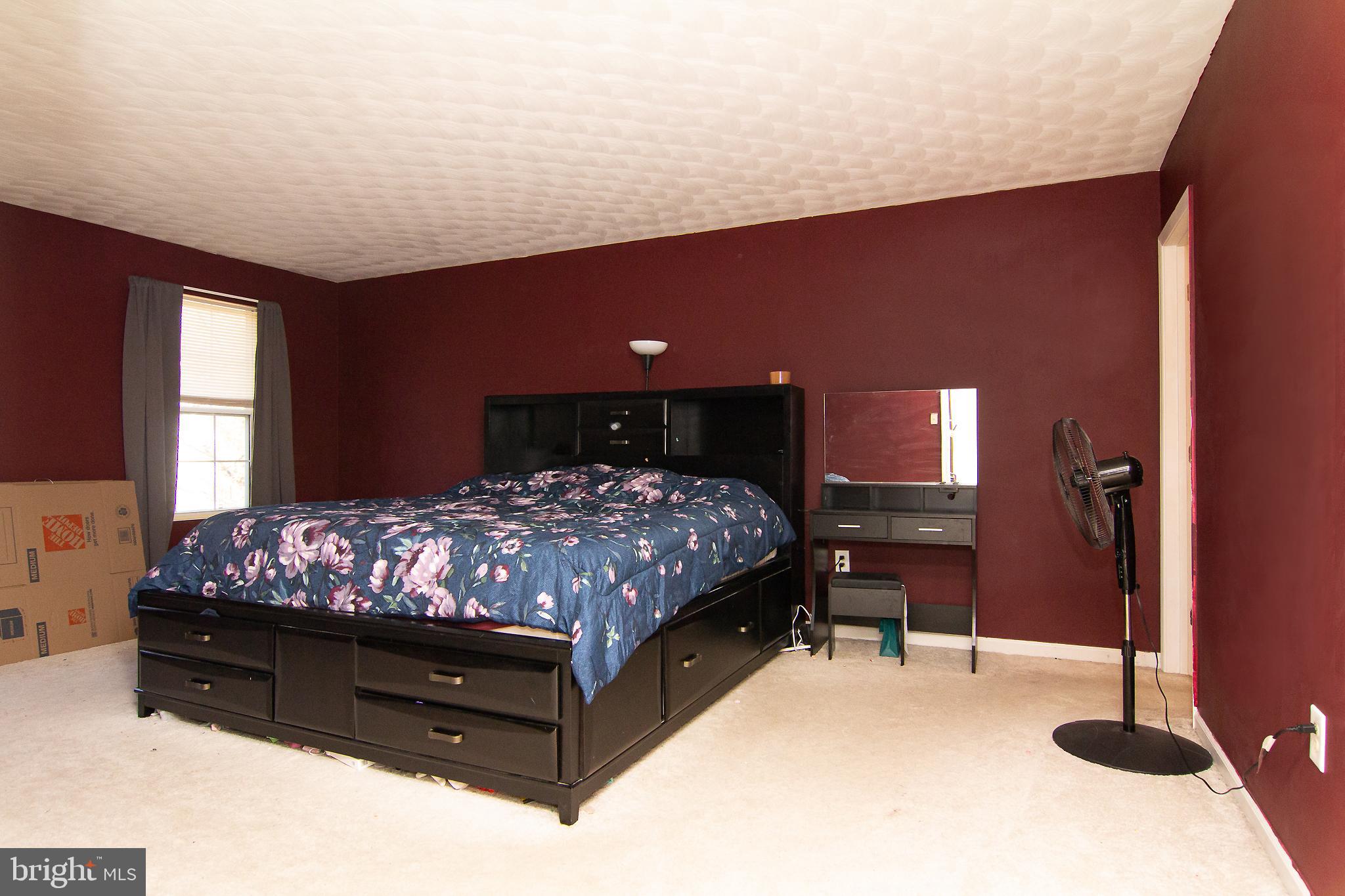 HALL ESTATES III - Residential